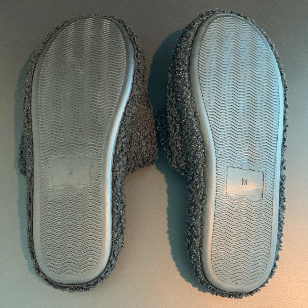 Men’s Raptors Slippers - Picture 9 of 12